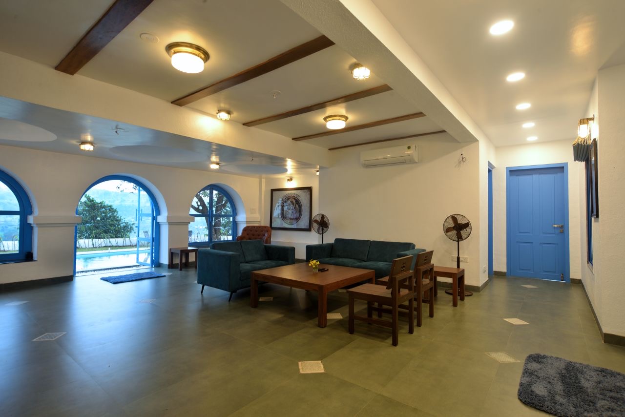 Drawing room in 3BHK villa : Ideal for socializing