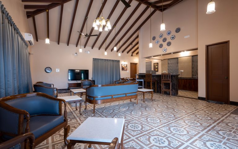 Spacious drawing room in 4BHK villa: Comfortable and roomy.